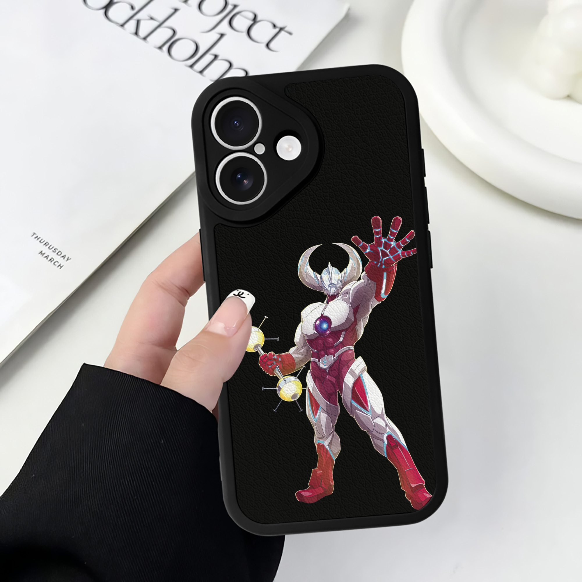 （画像用） ウルトラマン Ultraman 【iPhone 16シリーズ対応】シリコンスマホケース（レザー調） 材質：シリコン